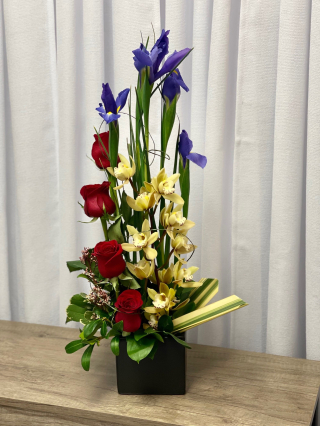 Classy Garden arrangement $ 100.00