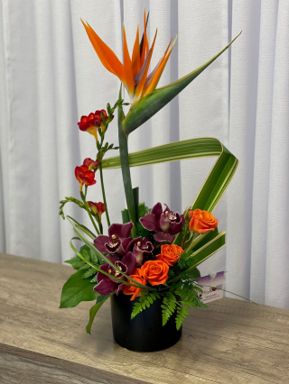 Chic Mom Flowers $ 100.00