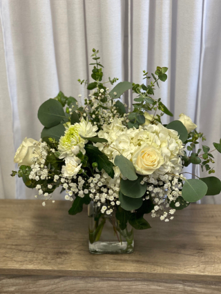 Mom’s Cream Dream arrangement  $ 150.00